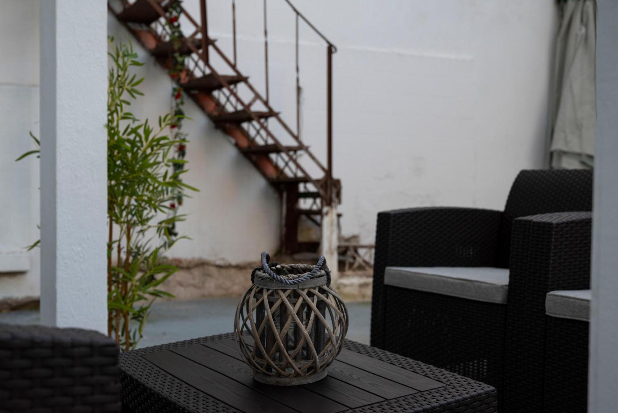 Thissio Getaway 2Ba Next To Athens Ancient Market Exteriér fotografie