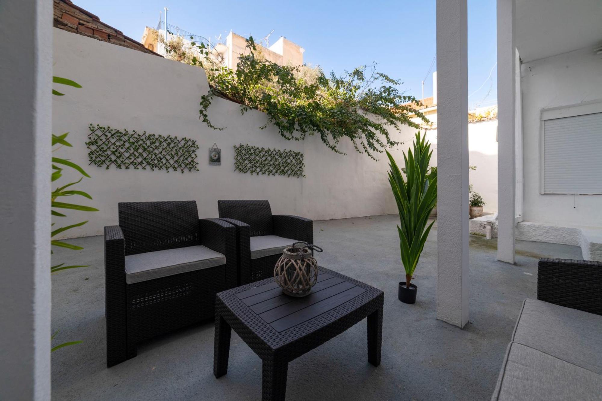 Thissio Getaway 2Ba Next To Athens Ancient Market Exteriér fotografie