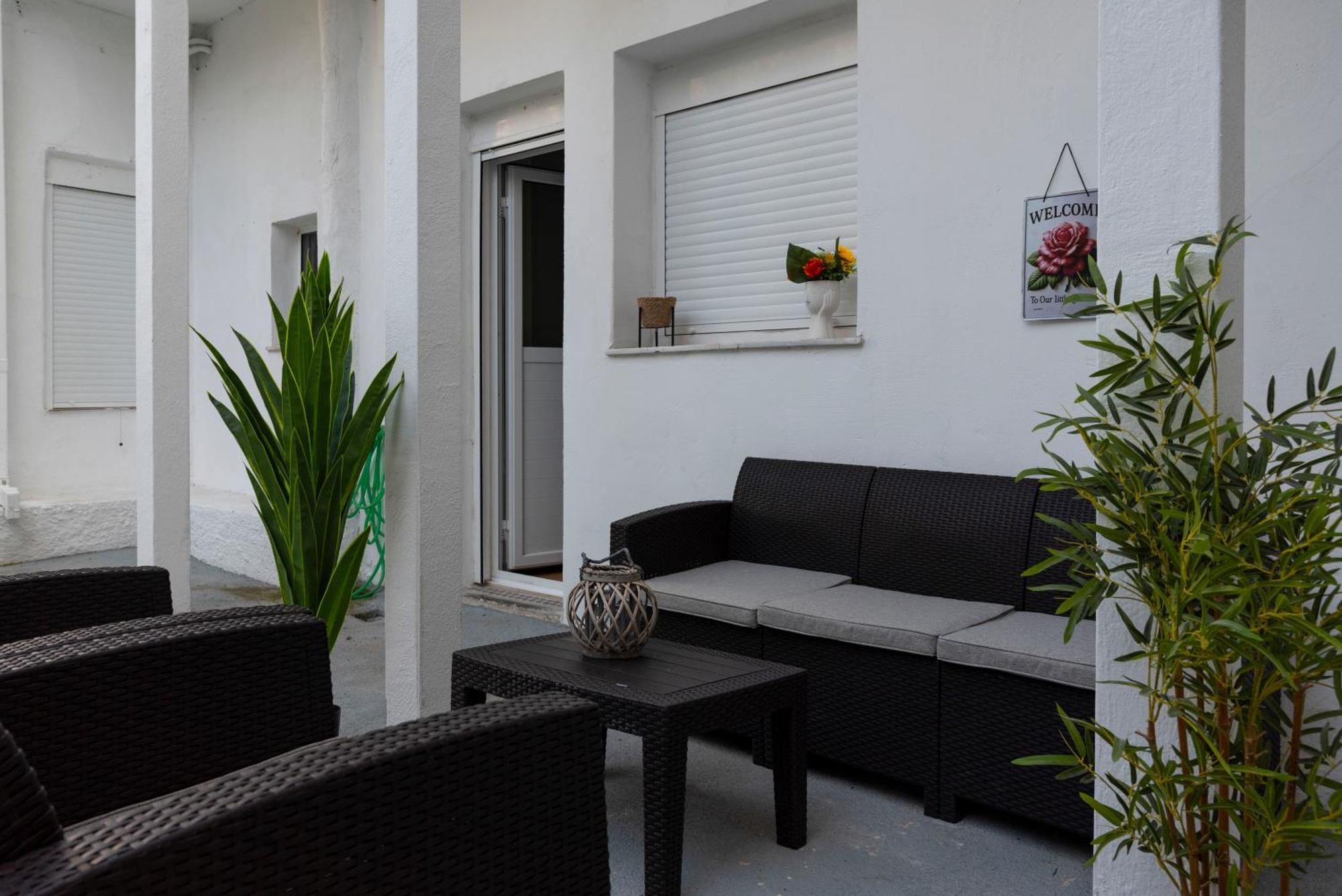 Thissio Getaway 2Ba Next To Athens Ancient Market Exteriér fotografie